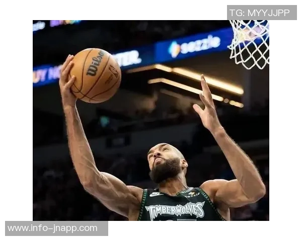 拉拉维亚状态回暖半场高效表现助湖人战胜森林狼