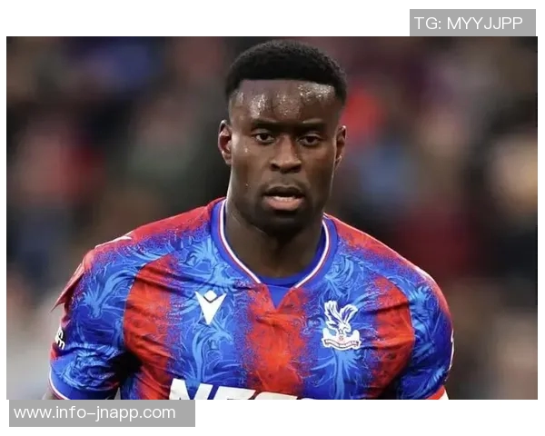 每日邮报评选今夏自由球员最强阵容莱万与B席领衔出战