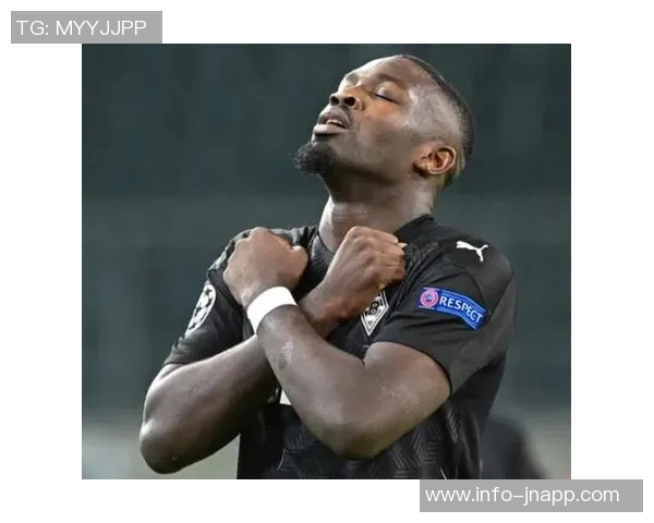 图拉姆分享对两个儿子的期望与成长之路强调脚踏实地的重要性